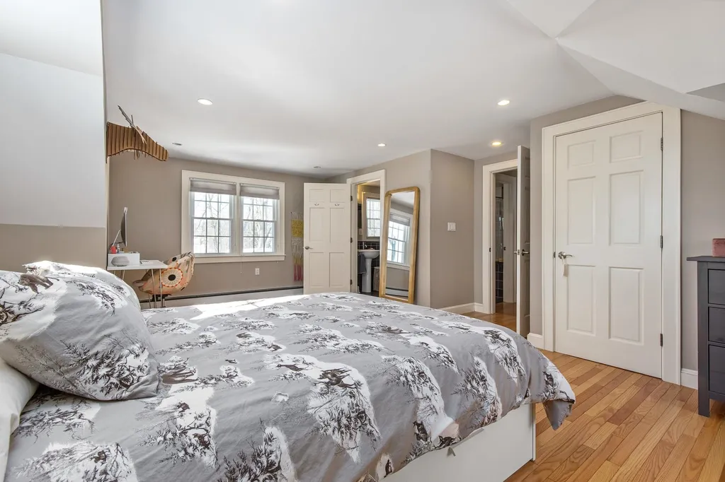 36 Sunset Drive Greenland NH 03840