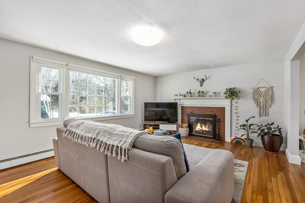 36 Sunset Drive Greenland NH 03840