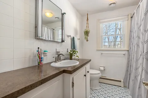 36 Sunset Drive Greenland NH 03840