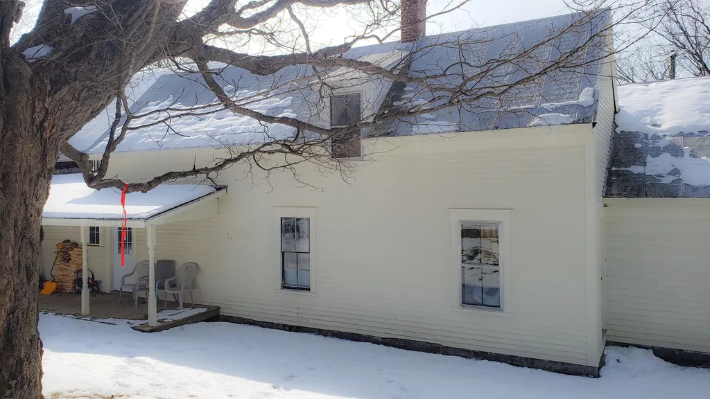 33 Park Street Henniker NH 03242