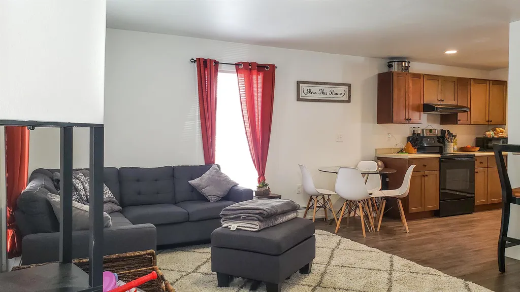 33 Park Street Henniker NH 03242