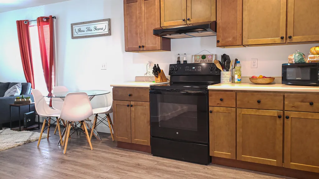 33 Park Street Henniker NH 03242