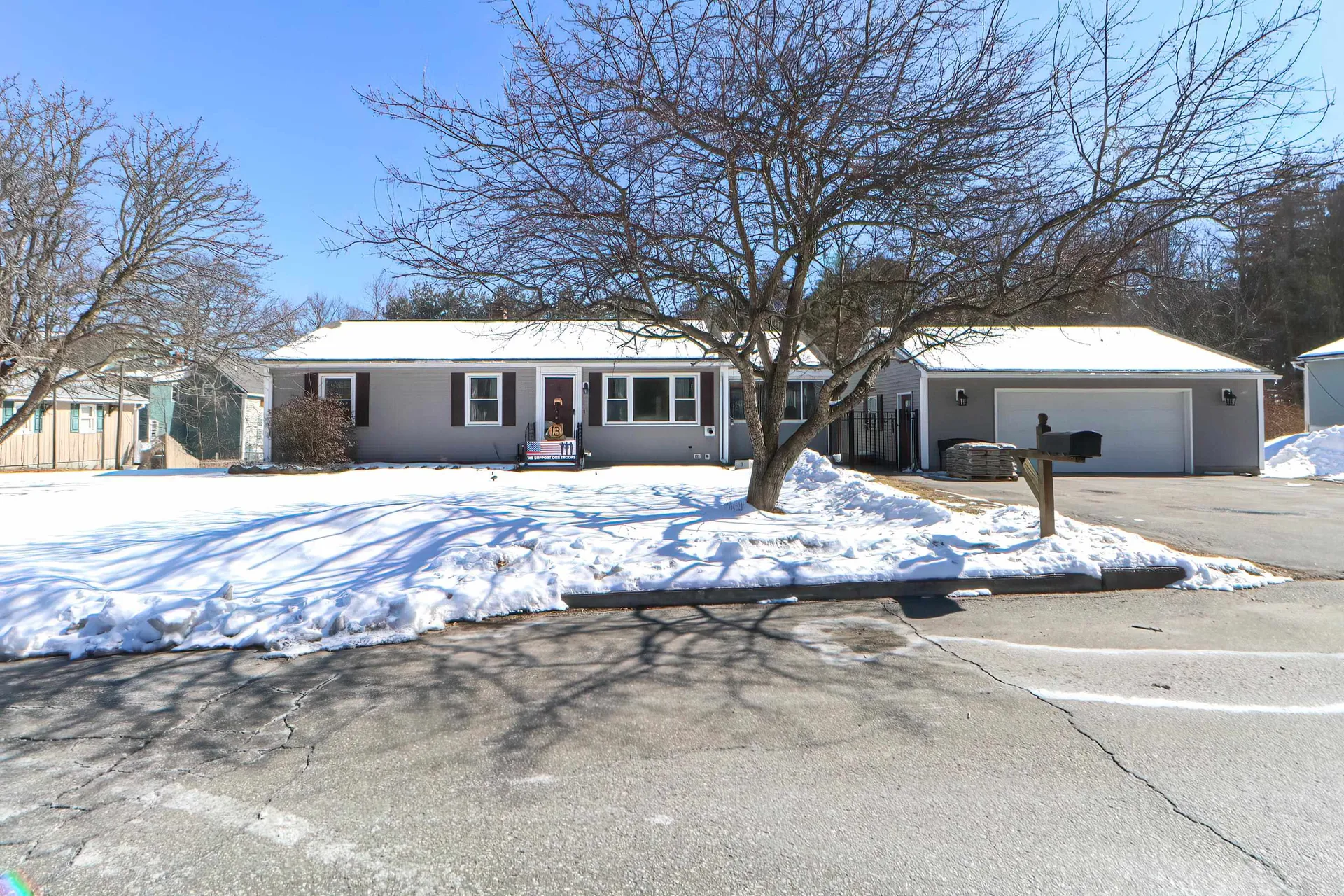 3 Nel Mar Heights Claremont NH 03743