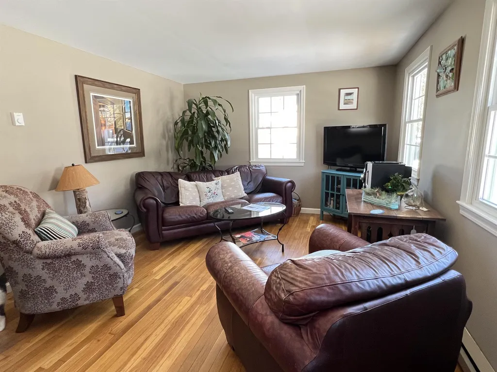 42 Maplewood Circle Walpole NH 03608