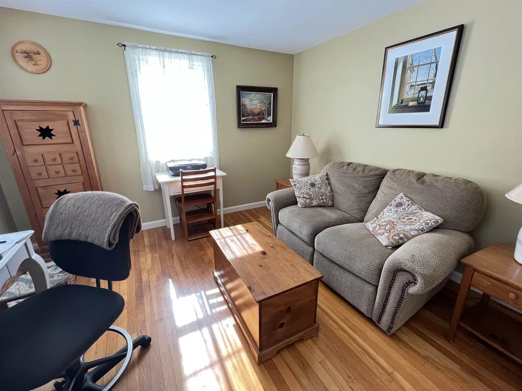 42 Maplewood Circle Walpole NH 03608