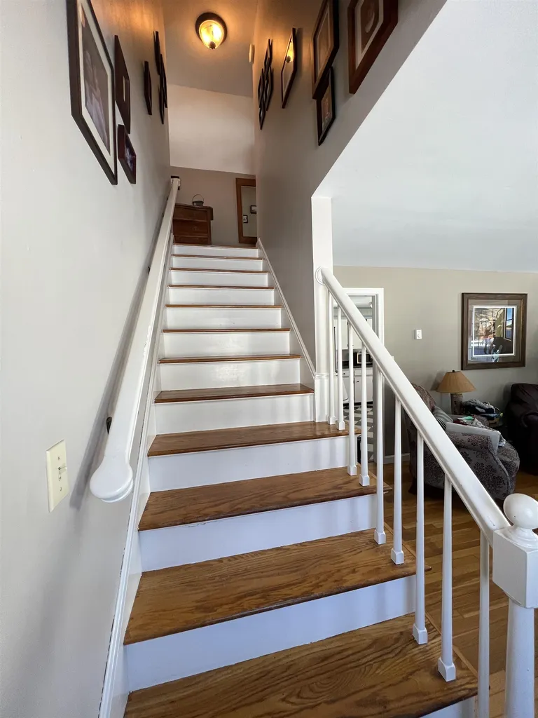 42 Maplewood Circle Walpole NH 03608