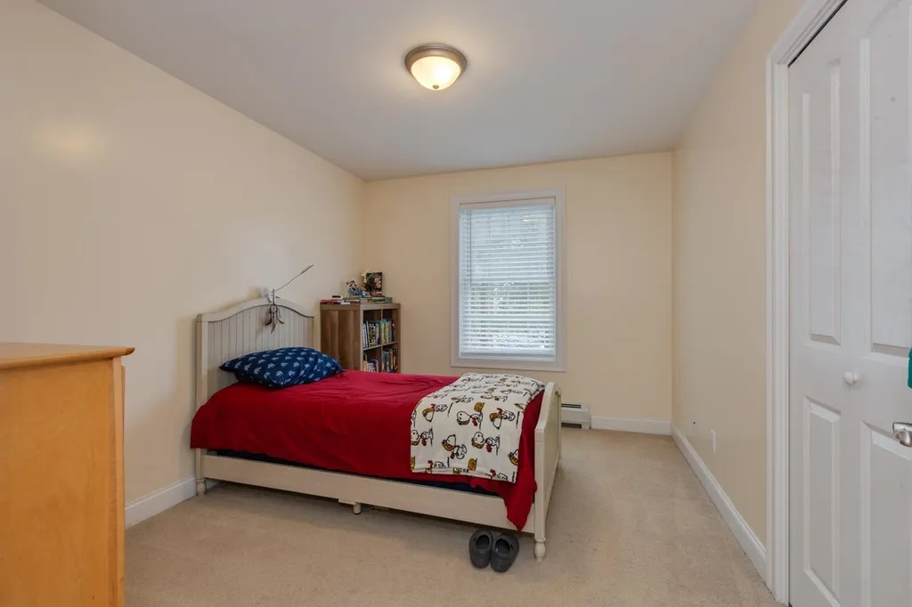 74 Peaslee Road Bow NH 03304