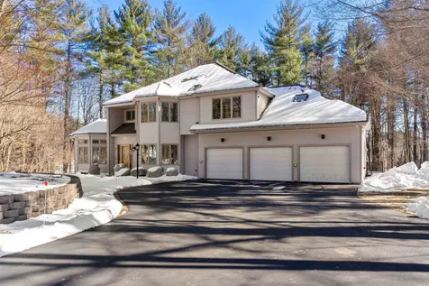 37 Louise Drive Hollis NH 03049