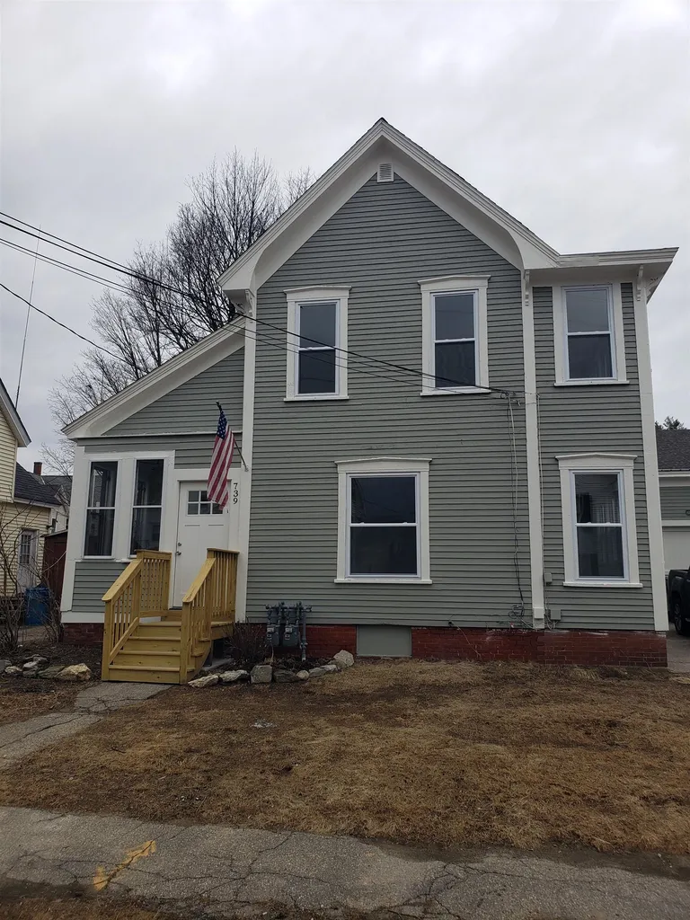 739 Hall Street Manchester NH 03104