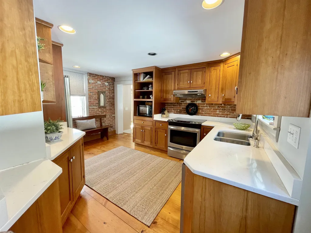 191 Middle Road Brentwood NH 03833