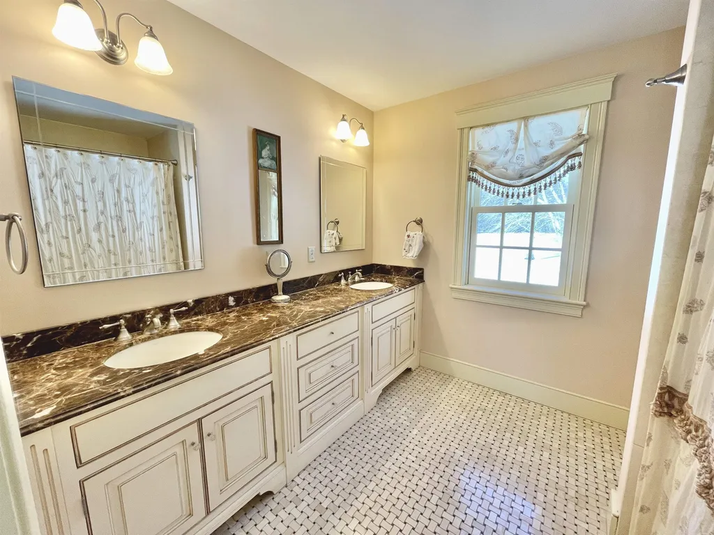 191 Middle Road Brentwood NH 03833