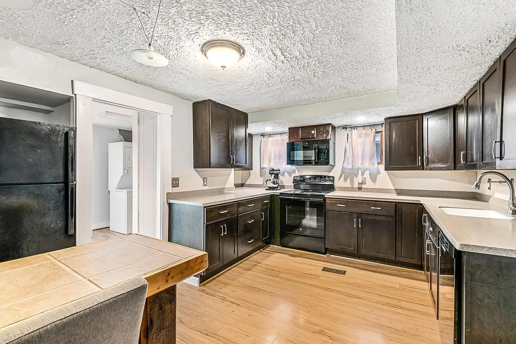 94 Dale Street Wilton NH 03086