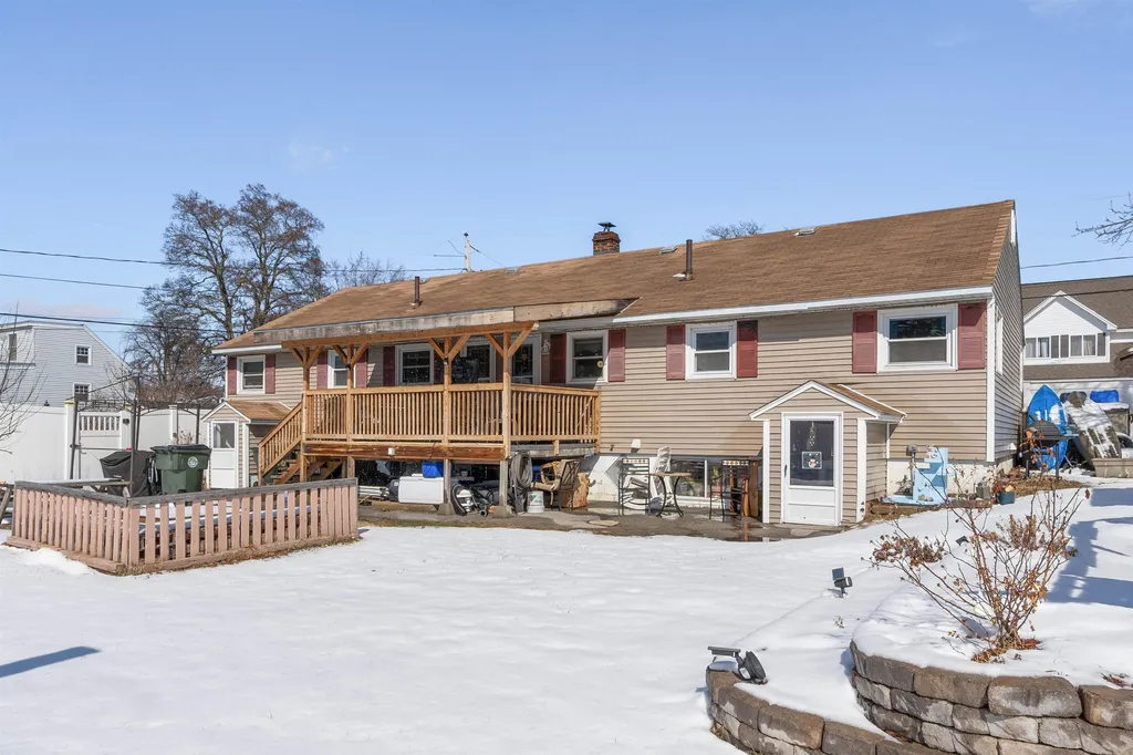 74-76 Mcquesten Street Manchester NH 03102