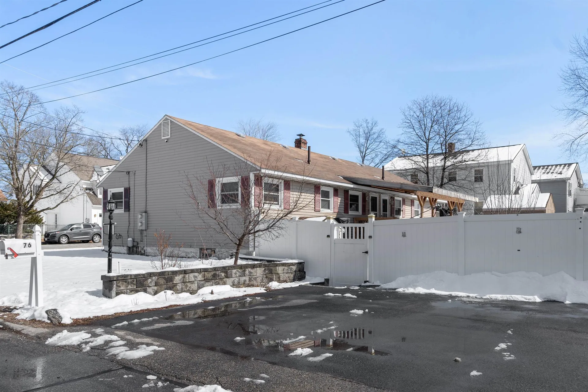 74-76 Mcquesten Street Manchester NH 03102