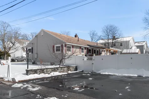74-76 Mcquesten Street Manchester NH 03102