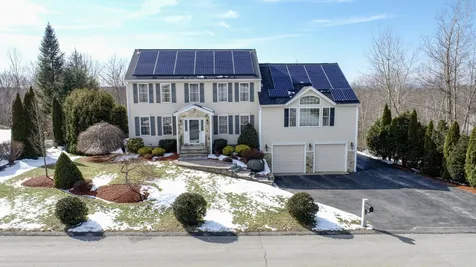 11 Meetinghouse Drive Londonderry NH 03053
