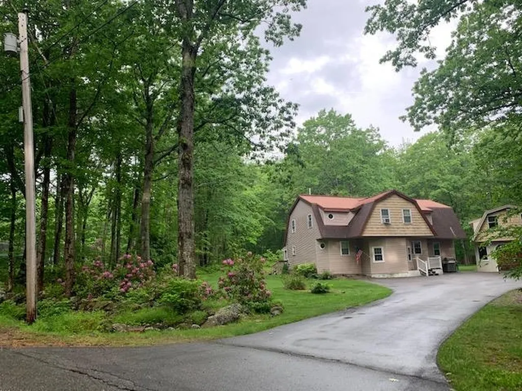 708 County Road Acton ME 04001