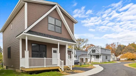 51 Mollys Way Winooski VT 05404