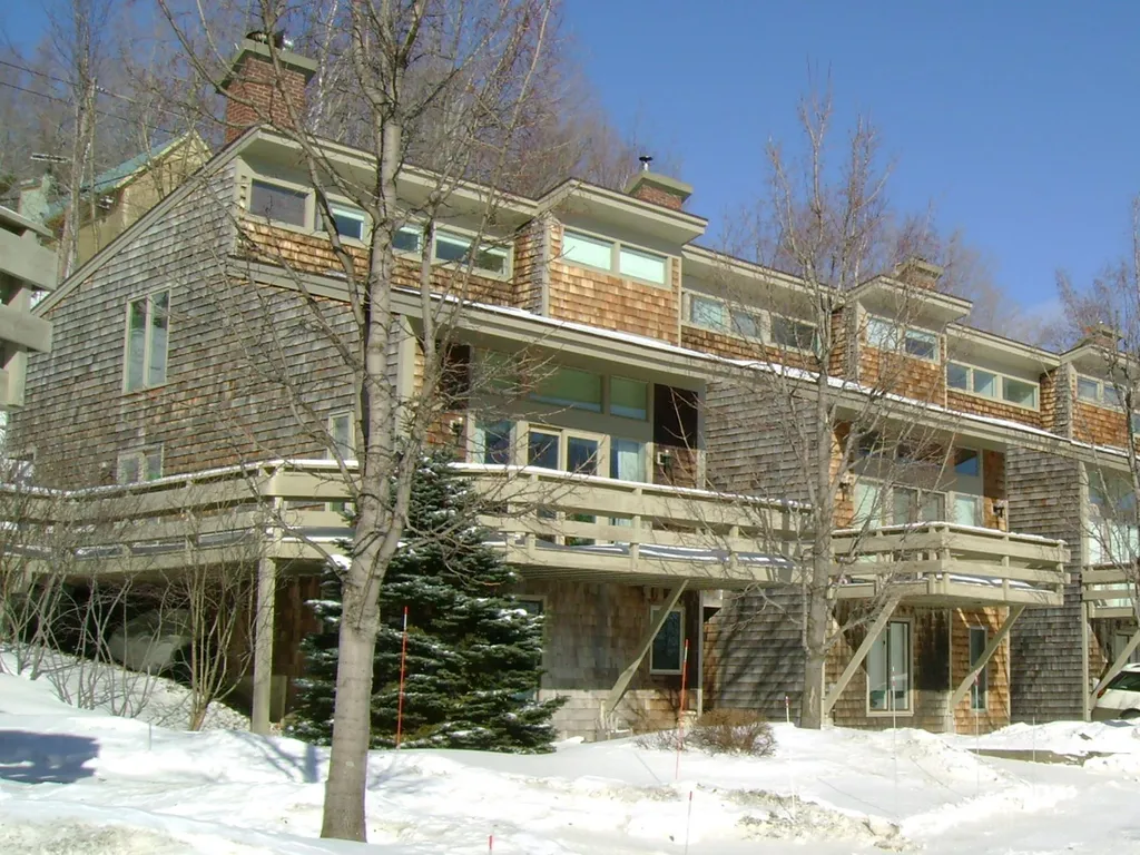 105 Forum Drive Warren VT 05674