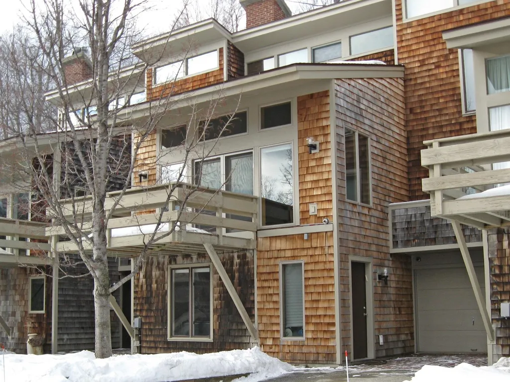 105 Forum Drive Warren VT 05674