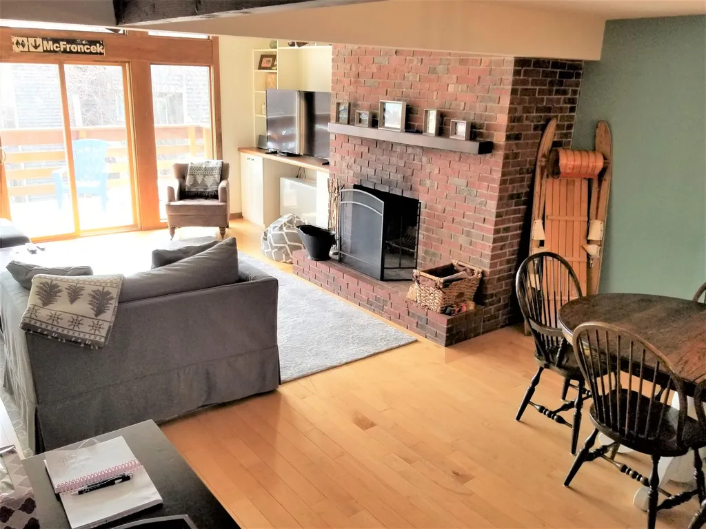 105 Forum Drive Warren VT 05674