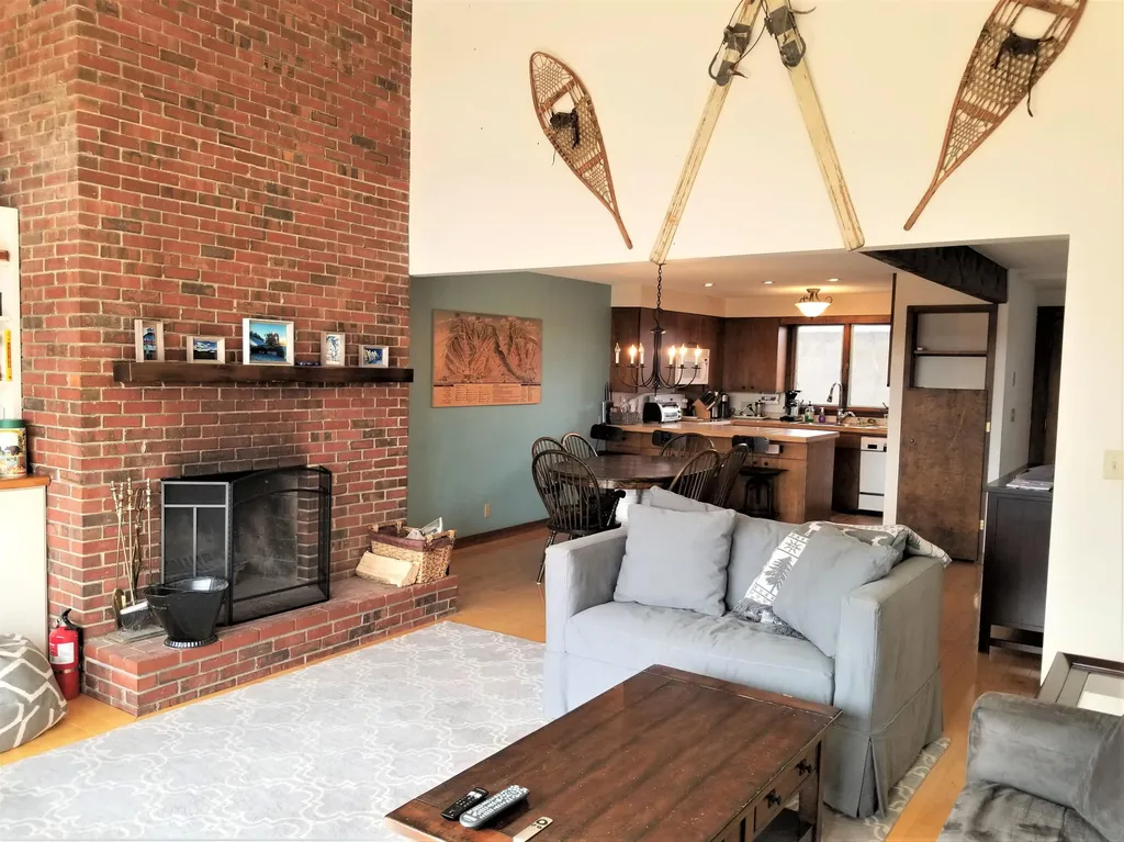 105 Forum Drive Warren VT 05674