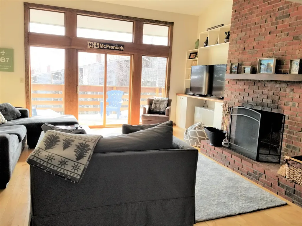 105 Forum Drive Warren VT 05674