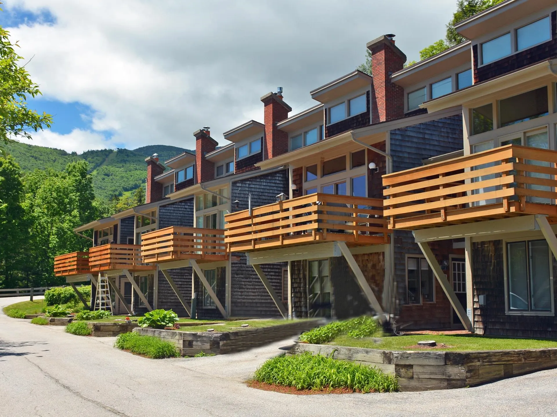 105 Forum Drive Warren VT 05674