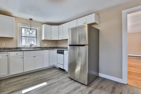 9 Sunset Lane Bedford NH 03110