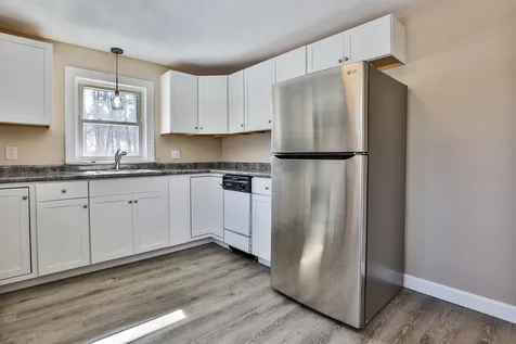 9 Sunset Lane Bedford NH 03110