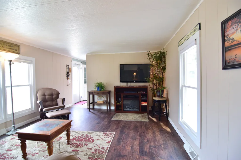 134 Estate Drive Barrington NH 03825