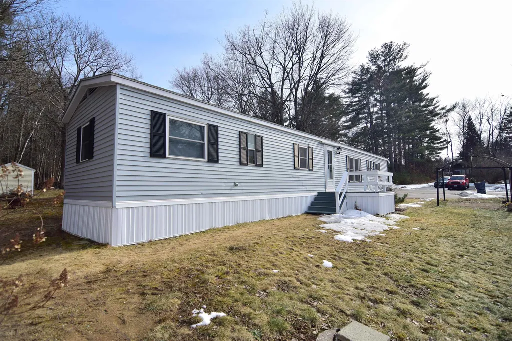 134 Estate Drive Barrington NH 03825