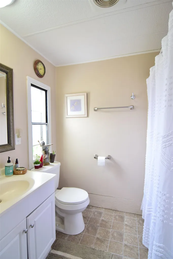 134 Estate Drive Barrington NH 03825