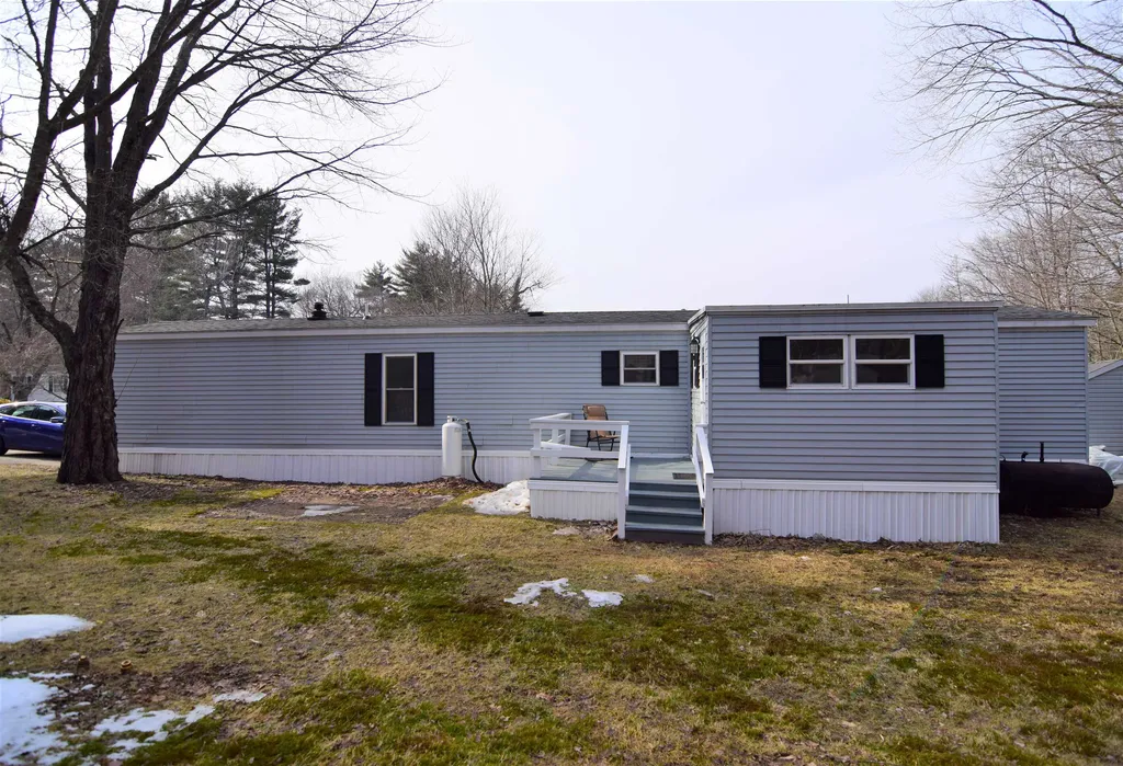 134 Estate Drive Barrington NH 03825
