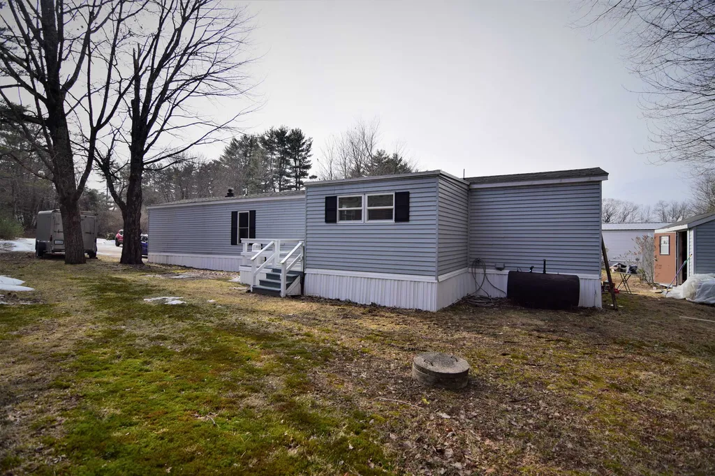 134 Estate Drive Barrington NH 03825