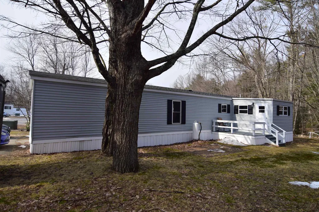 134 Estate Drive Barrington NH 03825