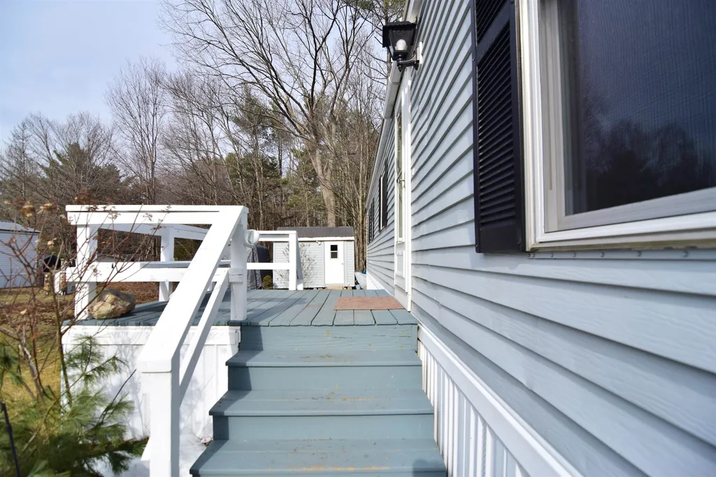 134 Estate Drive Barrington NH 03825