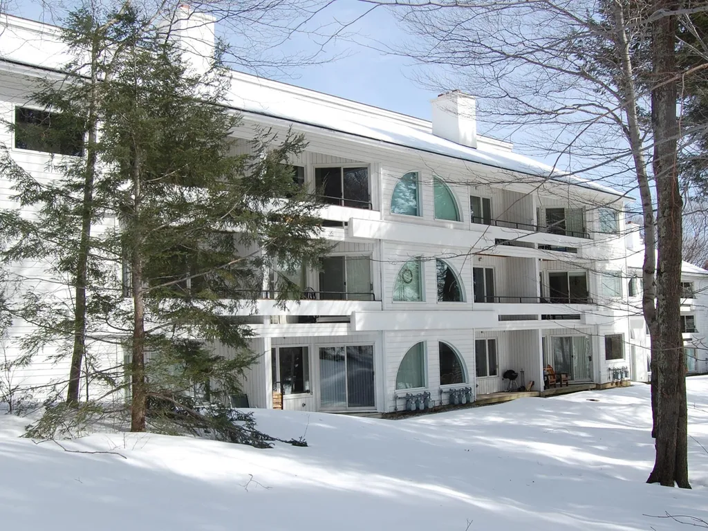 22 Glades Drive Warren VT 05674