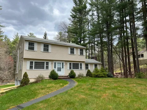 3 Timber Street Londonderry NH 03053