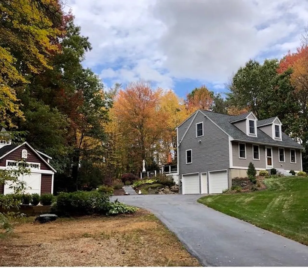 95 Parker Road Chester NH 03036