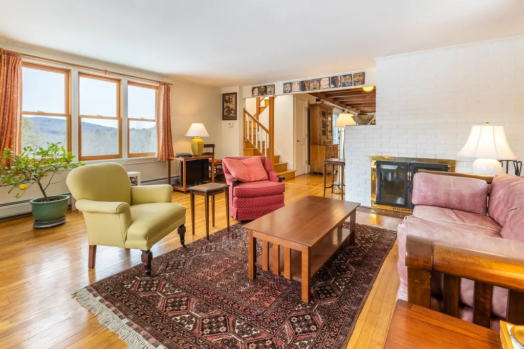 33 Turnpike Road Strafford VT 05070