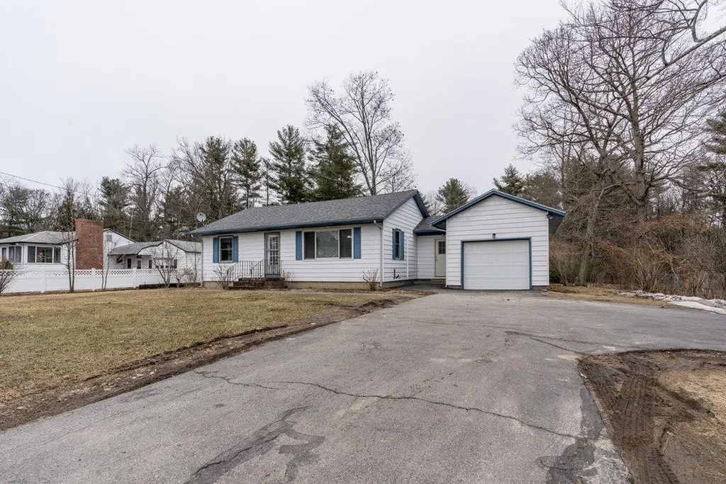 46 Old Dover Road Rochester NH 03867
