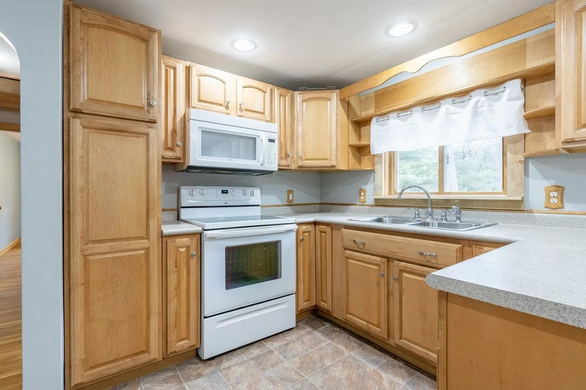 46 Old Dover Road Rochester NH 03867