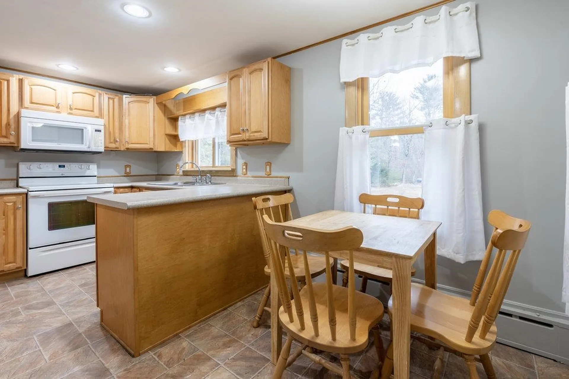 46 Old Dover Road Rochester NH 03867