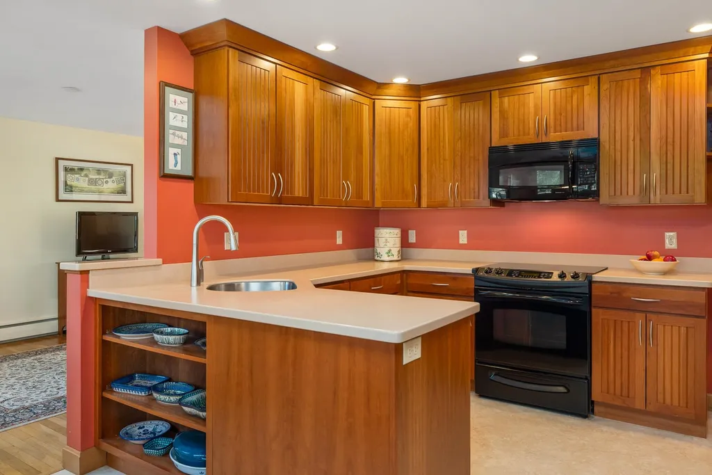 23 Pine Road North Hampton NH 03862
