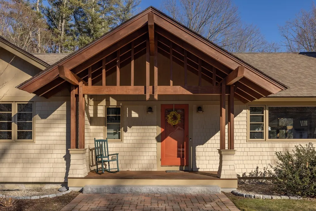 23 Pine Road North Hampton NH 03862