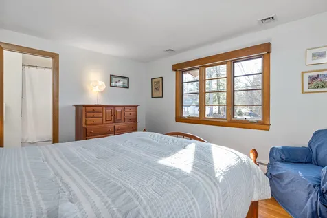 23 Pine Road North Hampton NH 03862