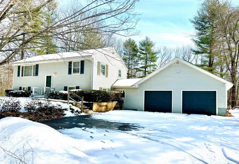 74 Maple Avenue Hampstead NH 03841