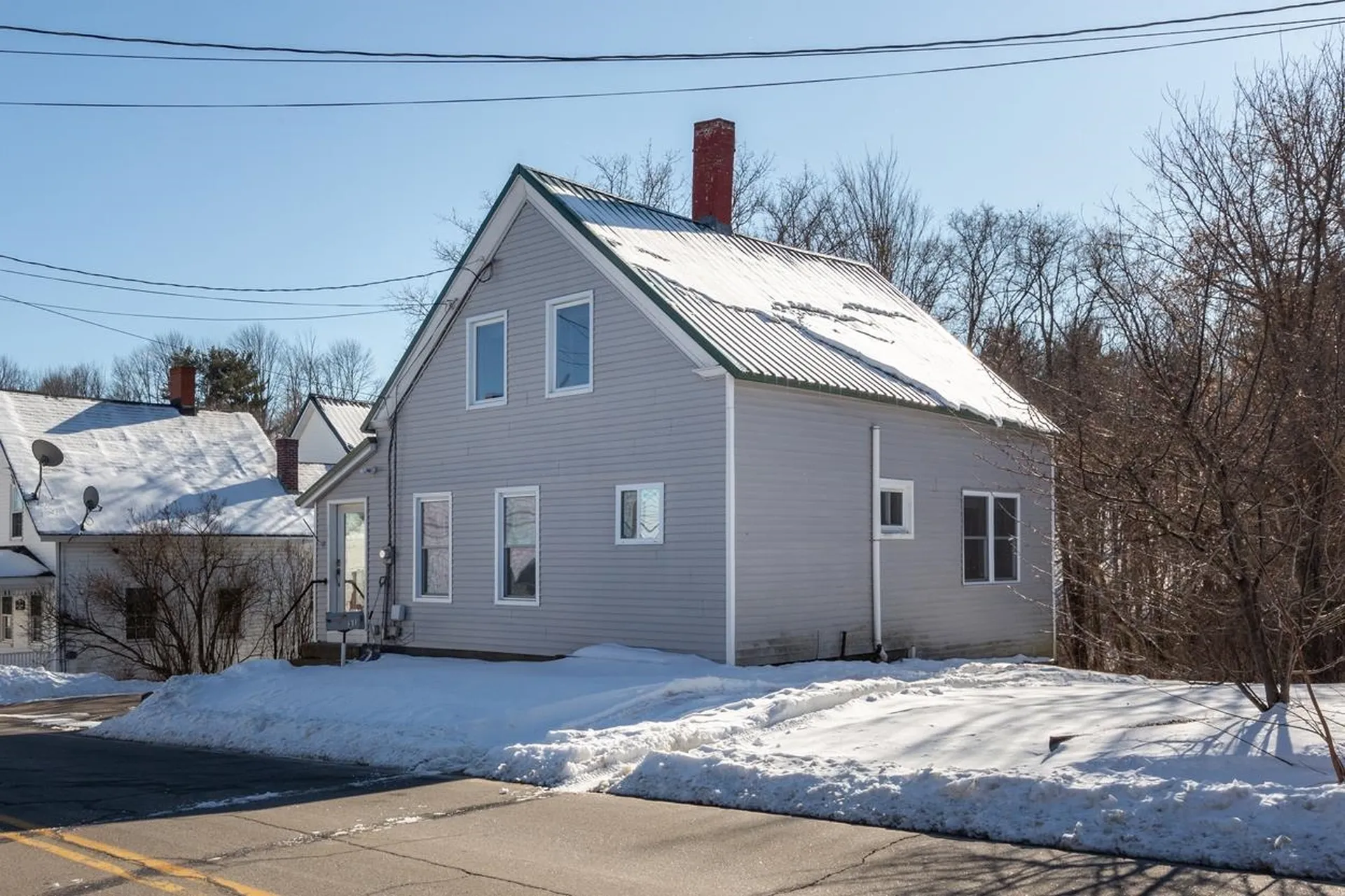 31 Crescent Street Pittsfield NH 03263