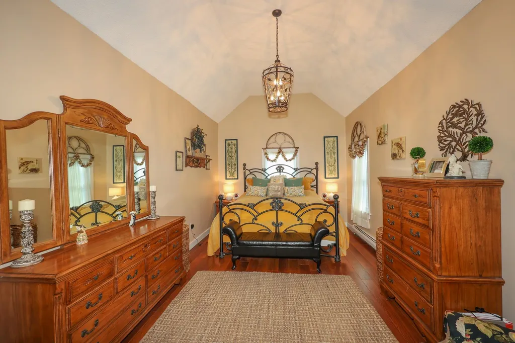 18 Lucinda Terrace Keene NH 03431